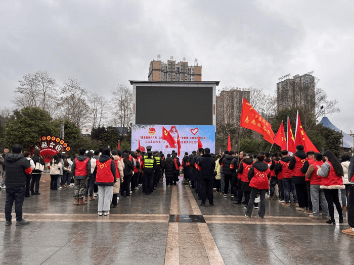 赓续雷锋精神 争做时代先锋 | 这群铜仁“小青椒”是行动者！