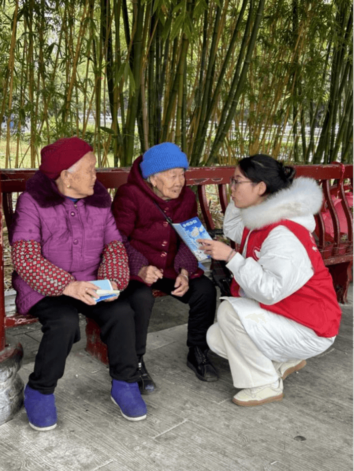 赓续雷锋精神 争做时代先锋 | 这群铜仁“小青椒”是行动者！