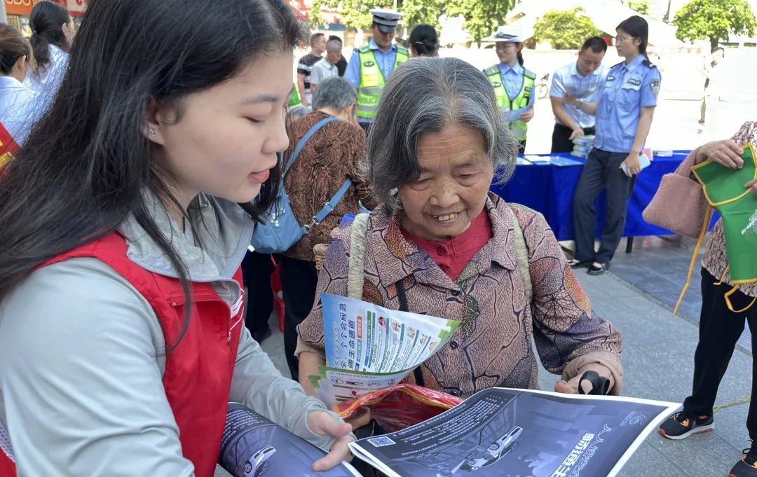 安全生产 | 团印江县委组织志愿者开展安全生产月宣传活动